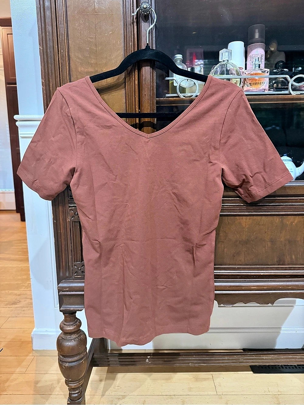 Universal Standard V-Neck Cotton Tee in Brown Size 4XS Like New